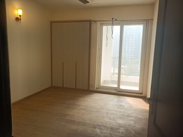 Room in 4 BHK Apartment at The 3C Lotus Panache, Sector 110 – for Rent