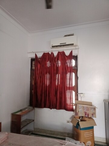 Living Room in 1 BHK Villa at Aliganj – for Rent