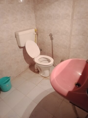 Bathroom in 1 BHK Villa at Aliganj – for Rent