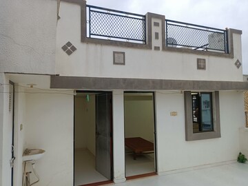 Studio Independent House – Exterior View View at Sector 2 - for Rent