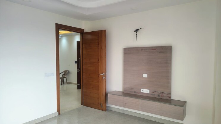 Room, sector 46 4 Bedroom 346 Sq.Yd. Builder Floor In Sector 46 Gurgaon 8153387
