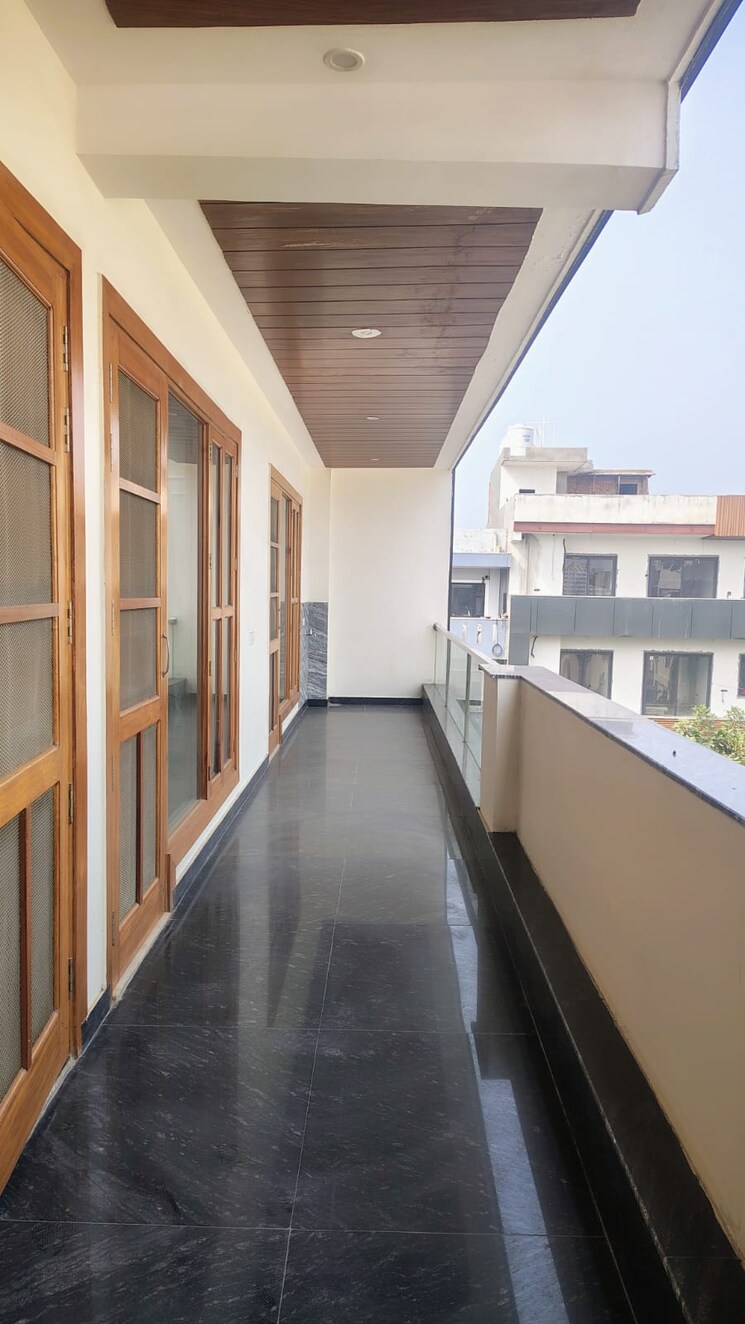 Balcony, sector 46 4 Bedroom 346 Sq.Yd. Builder Floor In Sector 46 Gurgaon 8153387
