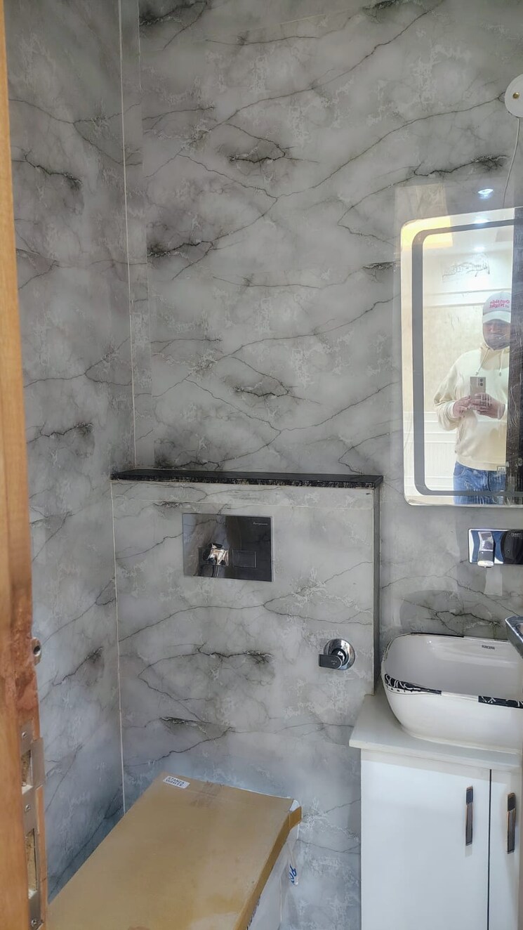 Bathroom, sector 46 4 Bedroom 346 Sq.Yd. Builder Floor In Sector 46 Gurgaon 8153387