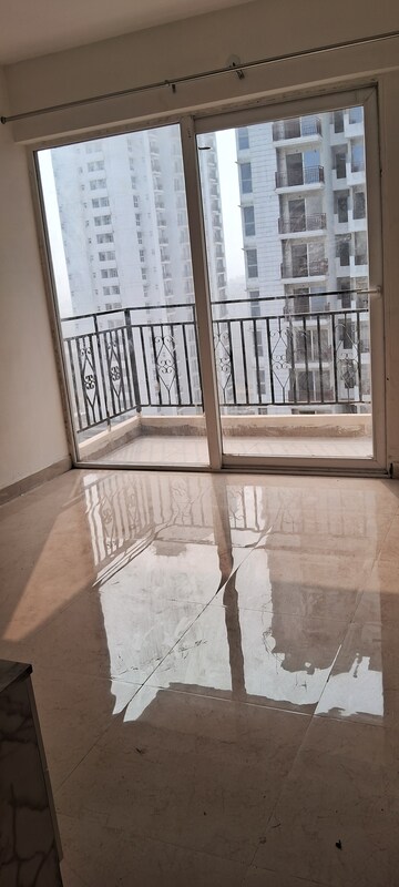2 BHK Apartment For Rent in Signature Global Proxima, Sector 89