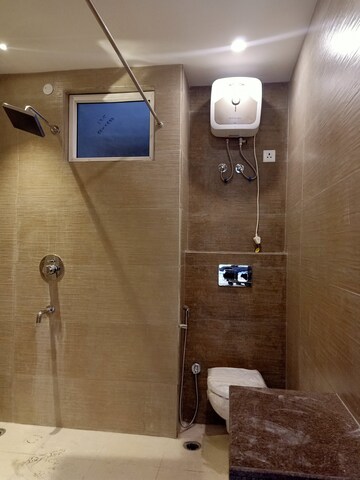 Furnished Amenities in 3 BHK Builder Floor at Ansal Sushant Lok I, Sector 43 – for Rent