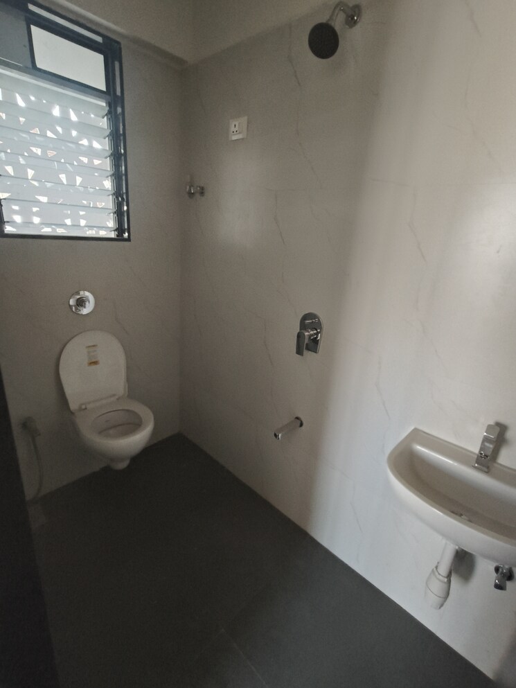 Attached Bathroom, naupada 2 Bedroom 640 Sq.Ft. Apartment In Naupada Thane 8153415