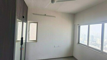 Room in 3 BHK Apartment at K Raheja Raheja Residency, Malad East – for Sale