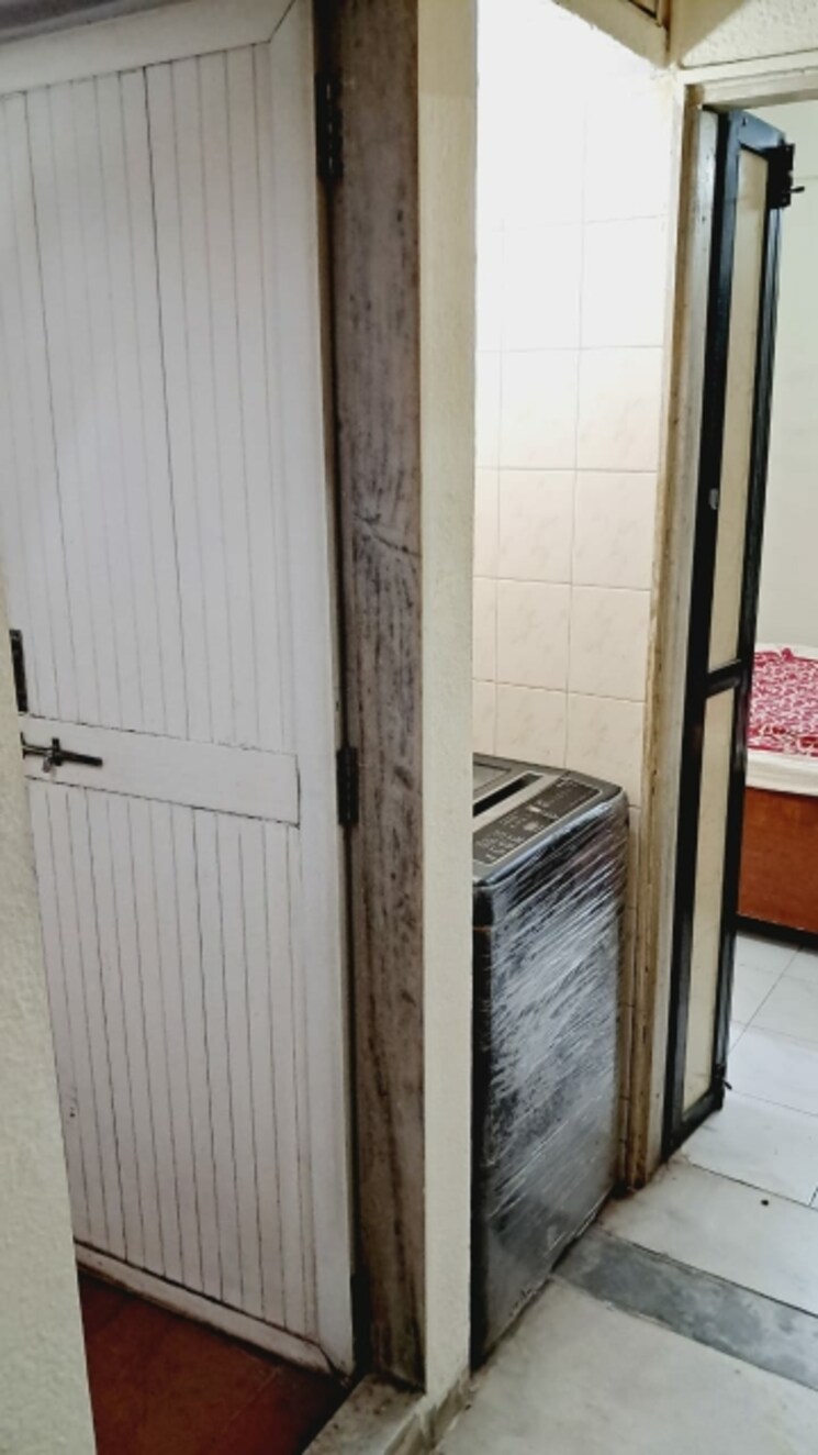 Bathroom, vasant-valley-complex 2 Bedroom 740 Sq.Ft. Apartment In Malad East Mumbai 8153484