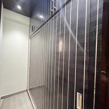 Balcony in 2 BHK Builder Floor at RWA Apartments Sector 26, Arun Vihar – for Rent