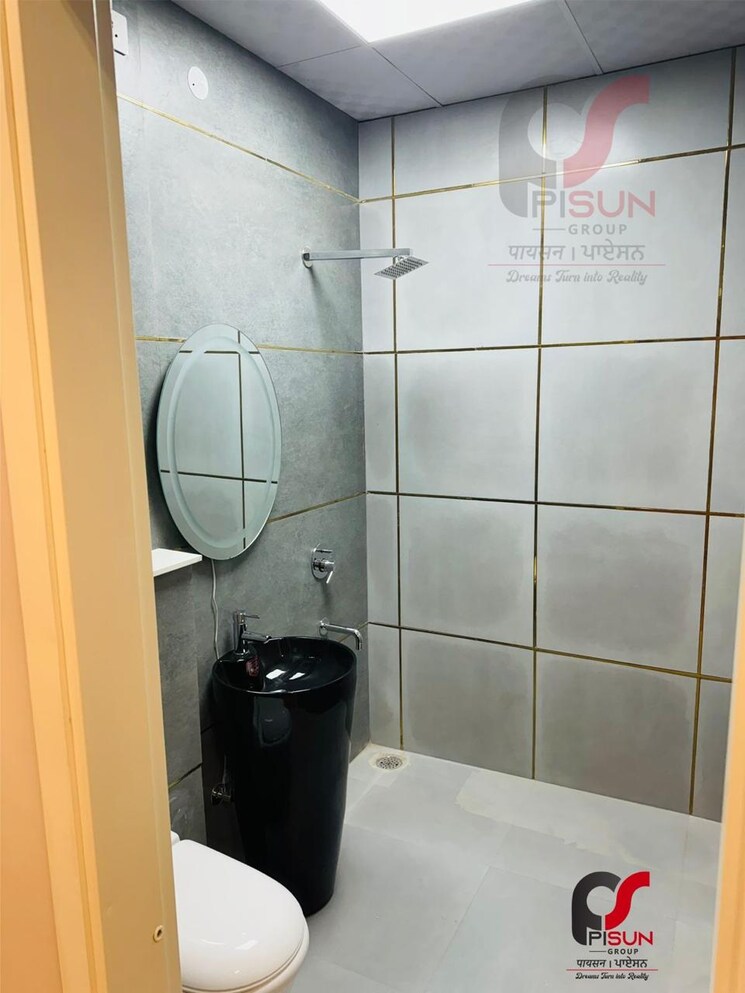 Bathroom, kharar mohali road 3 Bedroom 150 Sq.Yd. Builder Floor In Kharar Mohali Road Kharar 8153560