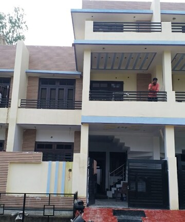 2 BHK Builder Floor For Rent in Gomti Nagar