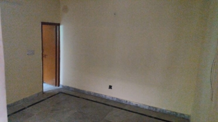 Room, hig-apartments 3 Bedroom 121 Sq.Yd. Builder Floor In Omicron I Greater Noida Greater Noida 8127223