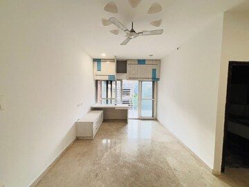 Room in 5 BHK Villa at Kokapet – for Rent