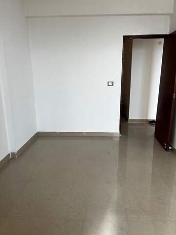 Room in 3 BHK Apartment at ROF Amaltas, Sector 92 – for Rent