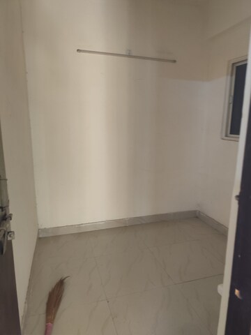 Bathroom in 2.5 BHK Apartment at Futec Gateway, Sector 75 – for Rent