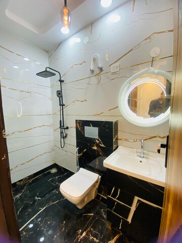 Team Area in 2 BHK Builder Floor at Dwarka Mor – for Sale