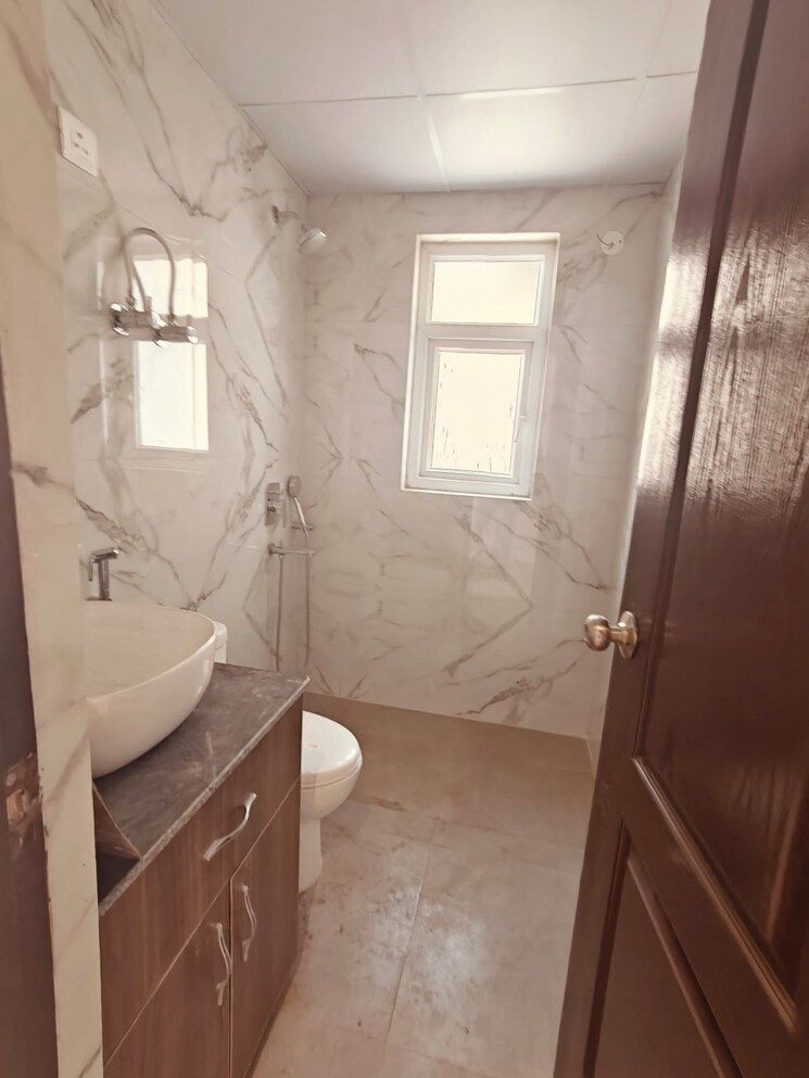 Bathroom, shubh-homes-urban-royale 2 Bedroom 900 Sq.Ft. Apartment In Shahpur Bamheta Ghaziabad 8153866