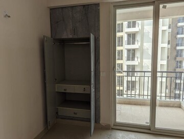 2 BHK Apartment For Rent in Amrapali Golf Homes, Sector 4, Greater Noida