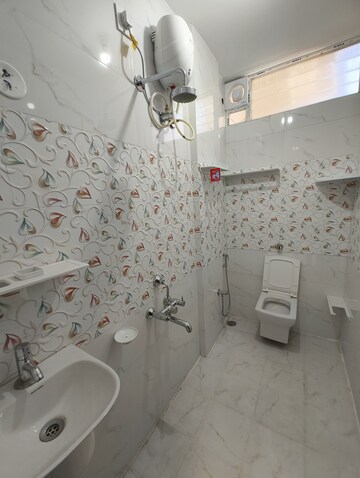 Attached Bathroom in 2 BHK Apartment at Cambridge Layout – for Rent