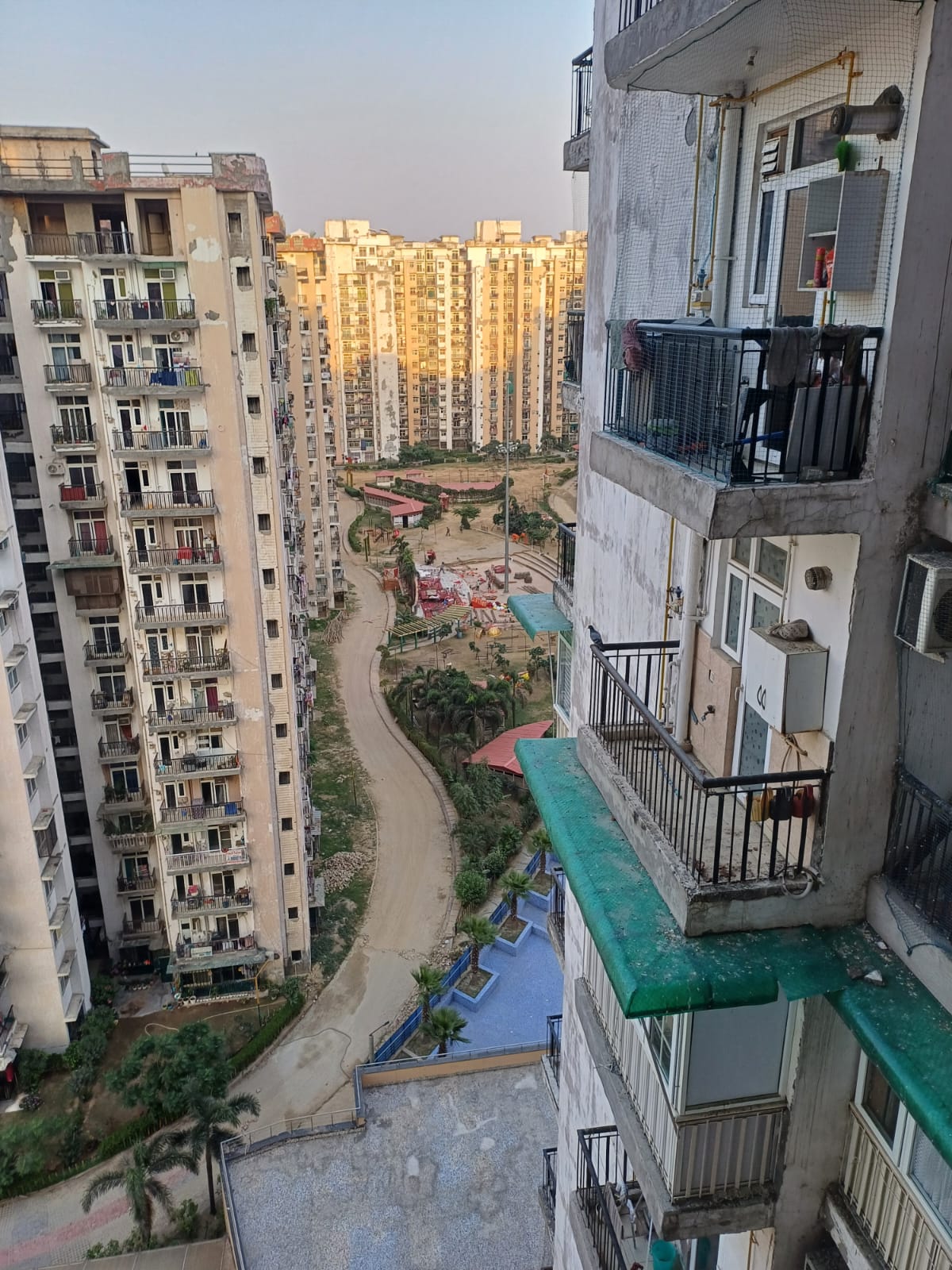 2 BHK Apartment For Sale in Amrapali Zodiac