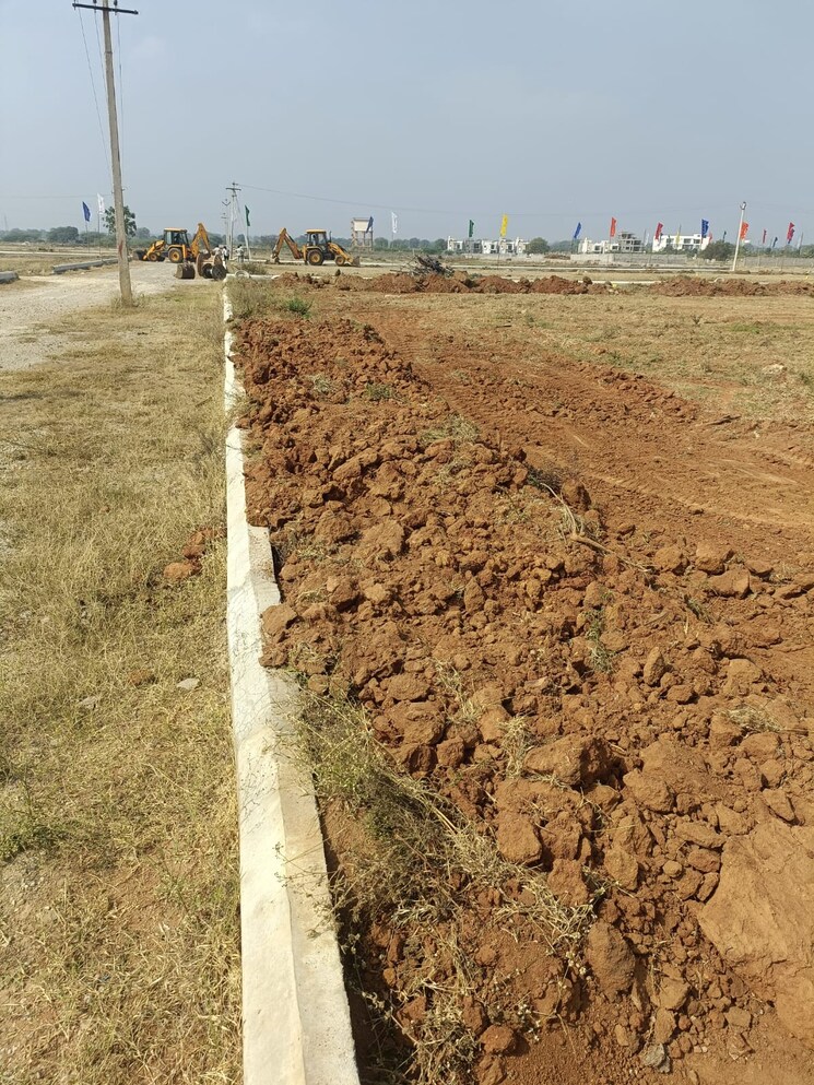 undefined, aparna-avani  200 Sq.Yd. Plot In Isnapur Hyderabad 8154007