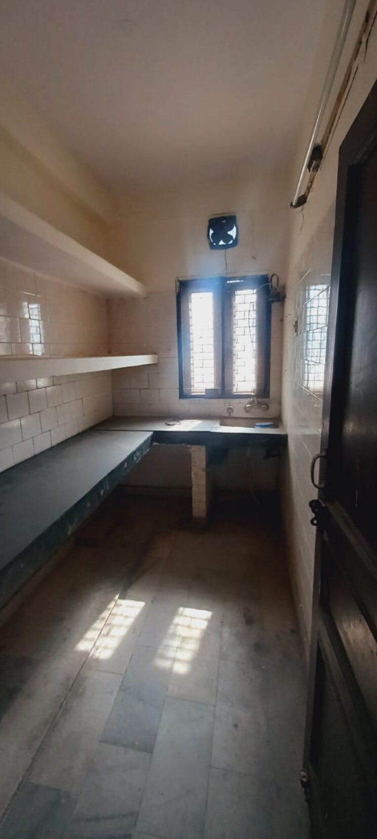 Kitchen, kailash-puram 3 Bedroom 115 Sq.Yd. Builder Floor In Sadarpur Ghaziabad 8154083