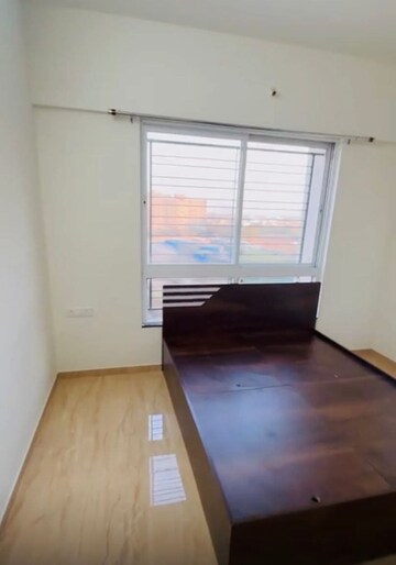 Room in 2 BHK Apartment at VTP Beaumonde, Kharadi – for Rent