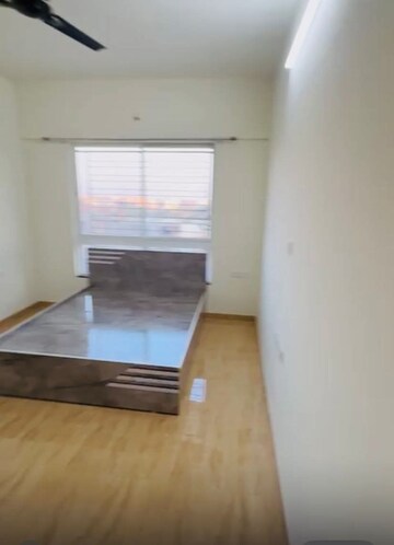 Room in 2 BHK Apartment at VTP Beaumonde, Kharadi – for Rent