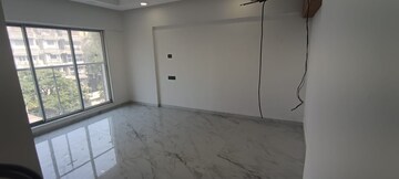 Room in 3 BHK Apartment at Bandra West – for Rent