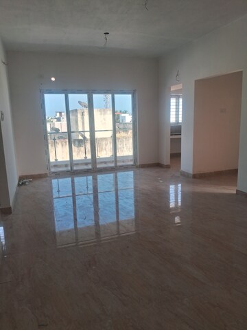 Room in 3 BHK Apartment at Kk Nagar – for Sale