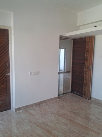 Room in 3 BHK Apartment at Kk Nagar – for Sale