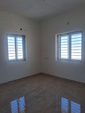 Room in 3 BHK Apartment at Kk Nagar – for Sale