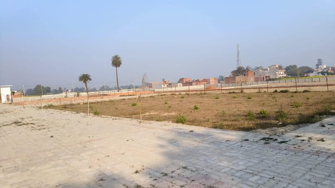 Plot For Sale in Max Balaji Defence City 3