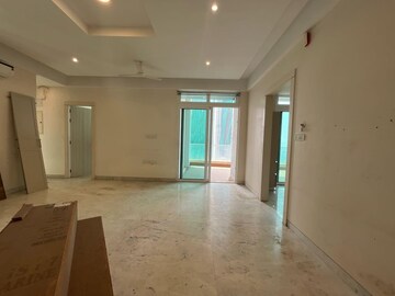 Room in 3 BHK Apartment at Enpar Lotus 101 Worli Residences, Lower Parel – for Rent
