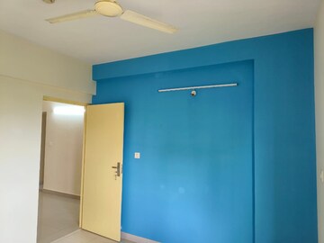 Room in 3 BHK Apartment at Unitech Heritage Estate, Yelahanka – for Sale