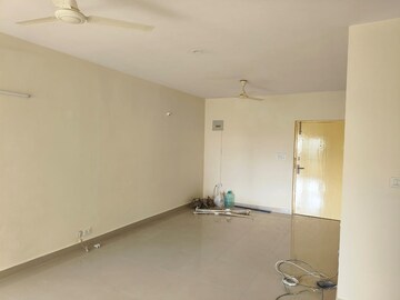 Room in 3 BHK Apartment at Unitech Heritage Estate, Yelahanka – for Sale
