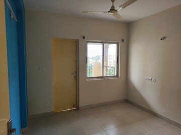 Room in 3 BHK Apartment at Unitech Heritage Estate, Yelahanka – for Sale