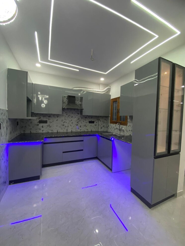 Kitchen, gms road 3 Bedroom 1900 Sq.Ft. Builder Floor In Gms Road Dehradun 8154468