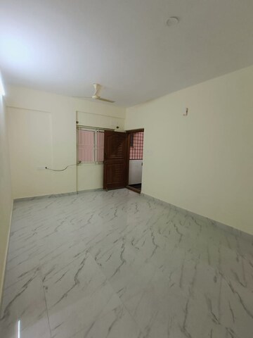 Room in 3 BHK Apartment at Kaggadasapura – for Rent