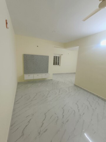 Room in 3 BHK Apartment at Kaggadasapura – for Rent