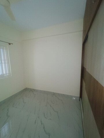 Room in 3 BHK Apartment at Kaggadasapura – for Rent