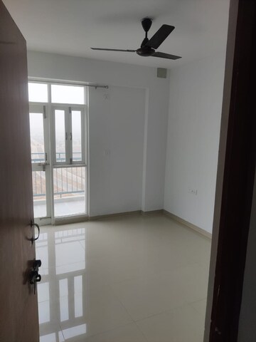 Room in 2 BHK Apartment at Adani Aangan, Sector 89a – for Rent