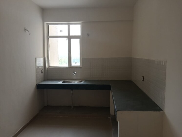 Room, rof-aalayas-phase-2 3 Bedroom 864 Sq.Ft. Apartment In Sector 102 Gurgaon 8154543