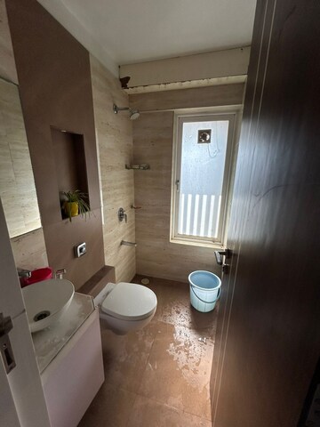 Bathroom in 3 BHK Apartment at Ekjyot Sanmaan, Chembur – for Sale
