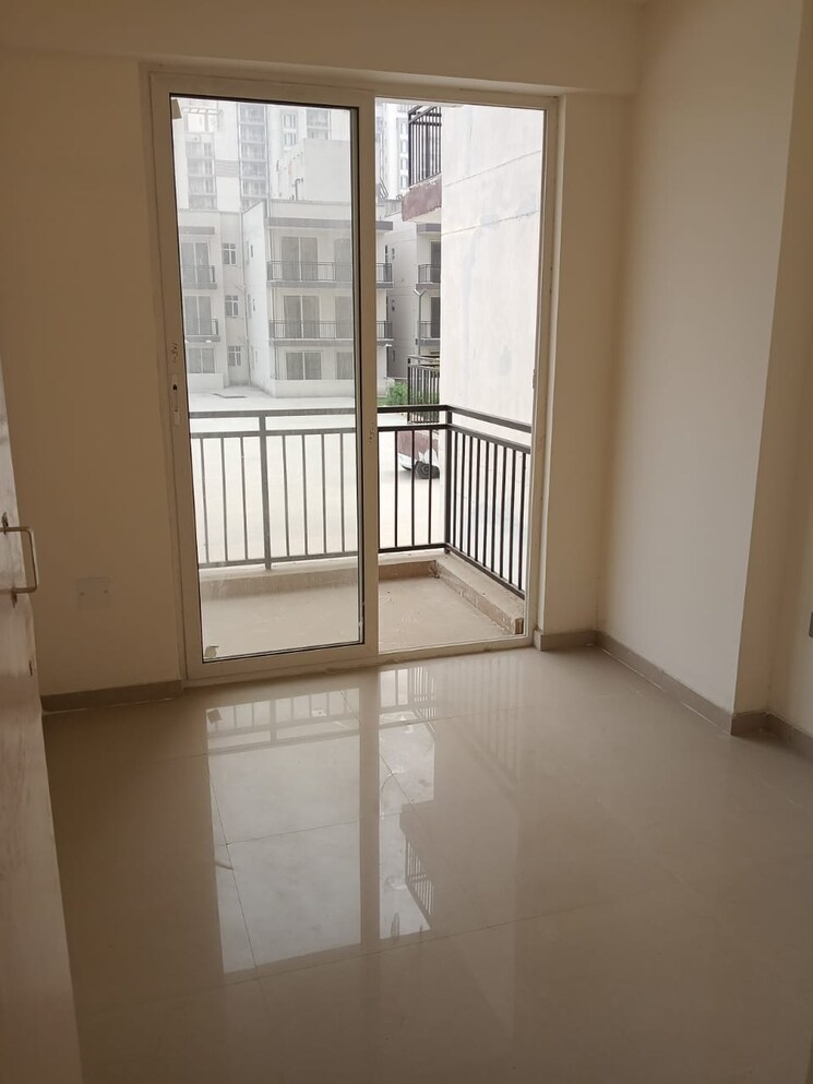 Master Bedroom, rof-aalayas-phase-2 3 Bedroom 864 Sq.Ft. Apartment In Sector 102 Gurgaon 8154583