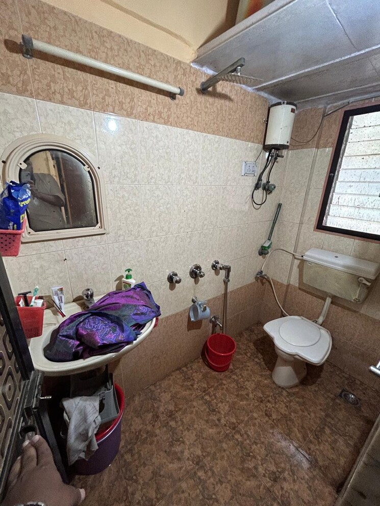 Bathroom, mahavir-darshan-kandivali 2 Bedroom 950 Sq.Ft. Apartment In Kandivali West Mumbai 8154636