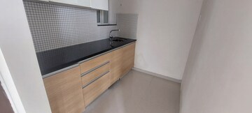 Room in 1 BHK Apartment at Omkar Signet, Malad East – for Rent