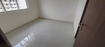 Room in 1 BHK Apartment at Omkar Signet, Malad East – for Rent