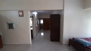 2 BHK Apartment For Rent in Vile Parle West