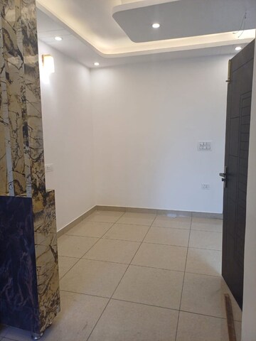 Room in 4 BHK Builder Floor at Sahastradhara Road – for Rent